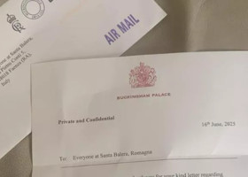 Re Carlo scrive ai Santa Balera: &quot;Grazie per avermi fatto scoprire il liscio&quot;