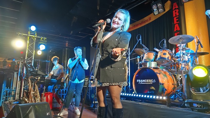 Francesca Mazzuccato protagonista di Radio Liscio Live