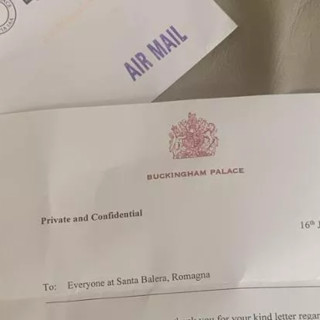 Re Carlo scrive ai Santa Balera: &quot;Grazie per avermi fatto scoprire il liscio&quot;
