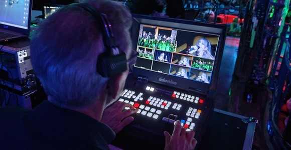 Il nuovo palinsesto di Radio Liscio tra tradizione, ritmo e novità