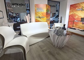 Iconico Design firma l’arredo del nostro studio a Sanremo Iconico Design firma l’arredo del nostro studio a Sanremo