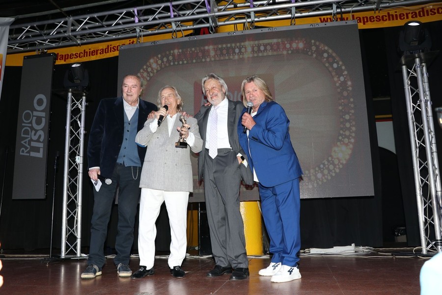 Premio alla Carriera ad Armando Savini, il momento più toccante della festa