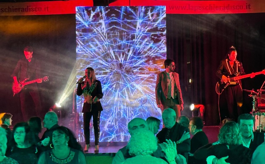 Lo show di Marianna Lanteri ha acceso la notte di Santo Stefano in diretta dalla Peschiera