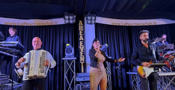 Radio Liscio Live, Paolo Bertoli inaugura ufficialmente la stagione 26/27 alla Peschiera di Valdengo