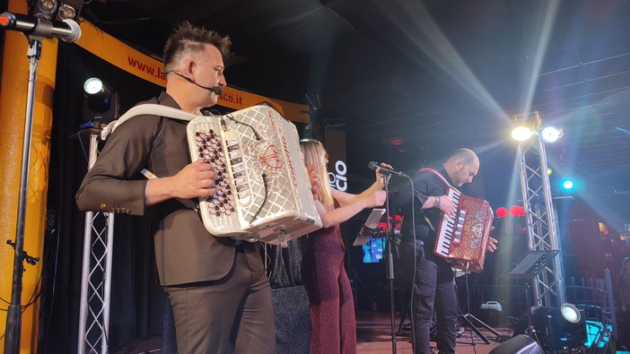 Una serata speciale con Romeo &amp; i Cooperfisa: emozioni, pubblico e musica in diretta