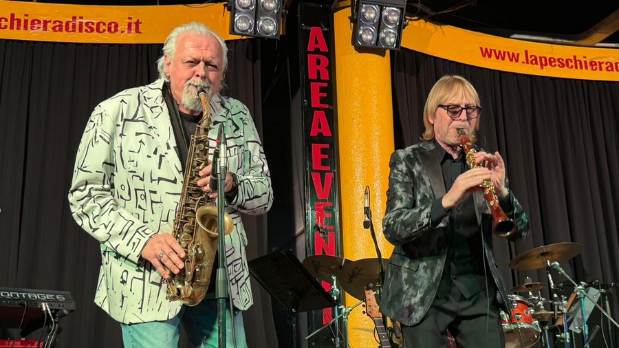 Una serata da standing ovation con Moreno il Biondo alla Peschiera di Valdengo Una serata da standing ovation con Moreno il Biondo alla Peschiera di Valdengo