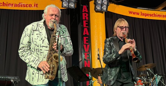 Una serata da standing ovation con Moreno il Biondo alla Peschiera di Valdengo Una serata da standing ovation con Moreno il Biondo alla Peschiera di Valdengo