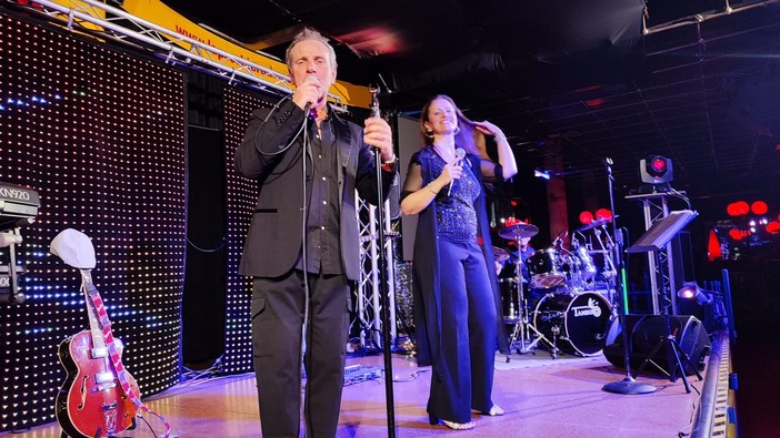 Eleganza e passione alla Peschiera con Francesco e i Blue Dream